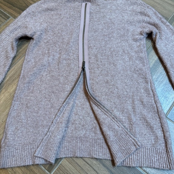 💜 2/$15 American Eagle Outfitters fleece long sleeves - Picture 4 of 4